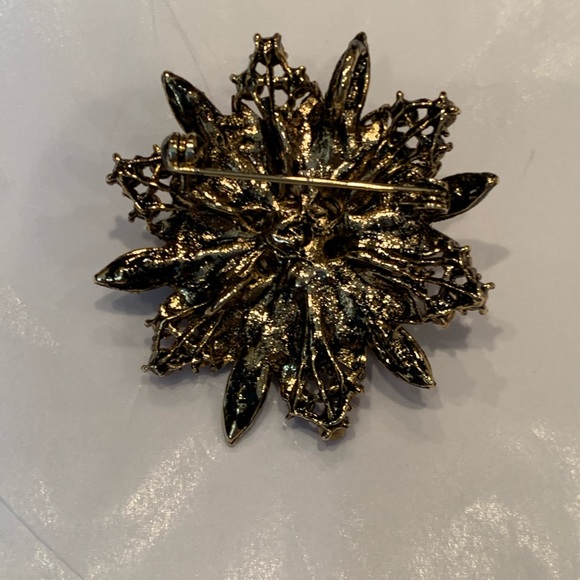 Brooch, costume jewelry - Picture 2 of 3